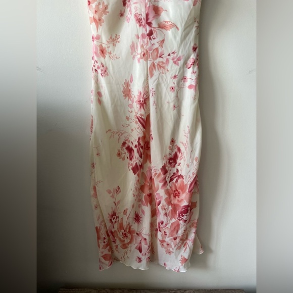 Poet Floral Midi Dress - Picture 6 of 9